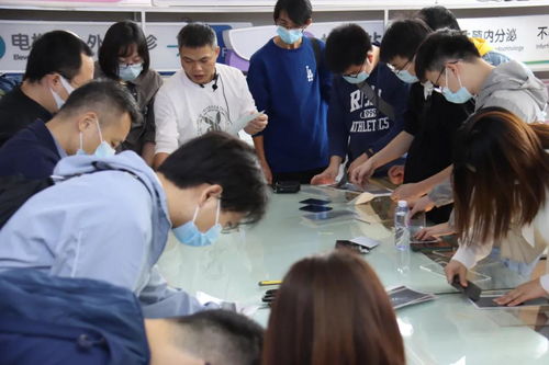 大略公司項(xiàng)目經(jīng)理訓(xùn)練營(yíng)資格班 走進(jìn)藝術(shù)工廠體驗(yàn)全服務(wù)產(chǎn)業(yè)鏈